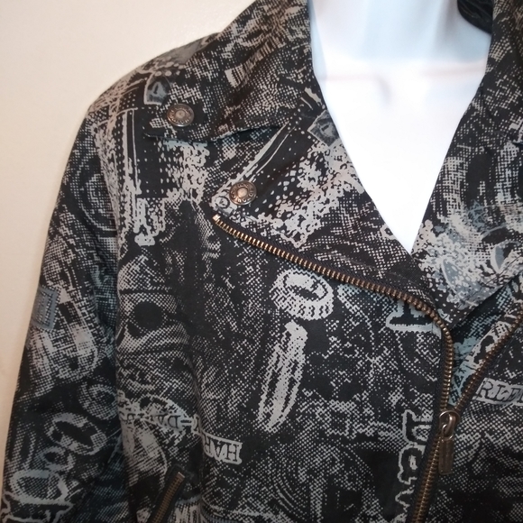 Harley-Davidson News Print Patterned Black & Gray Moto Jacket - Picture 4 of 16